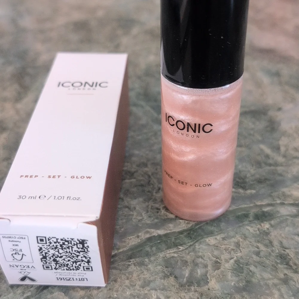 Iconic London Prep-Set-Glow Spray - Pink